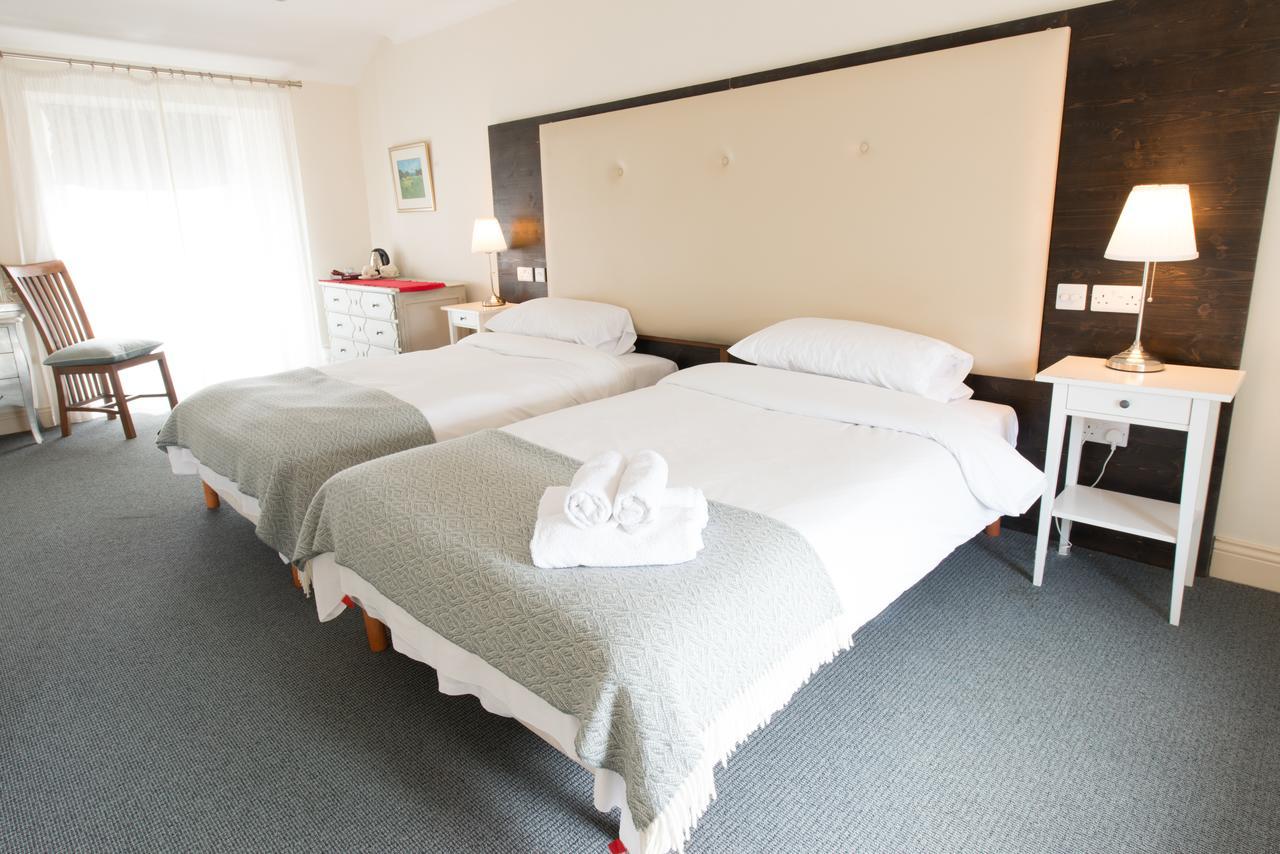 Connemara Lake Hotel Oughterard Ngoại thất bức ảnh